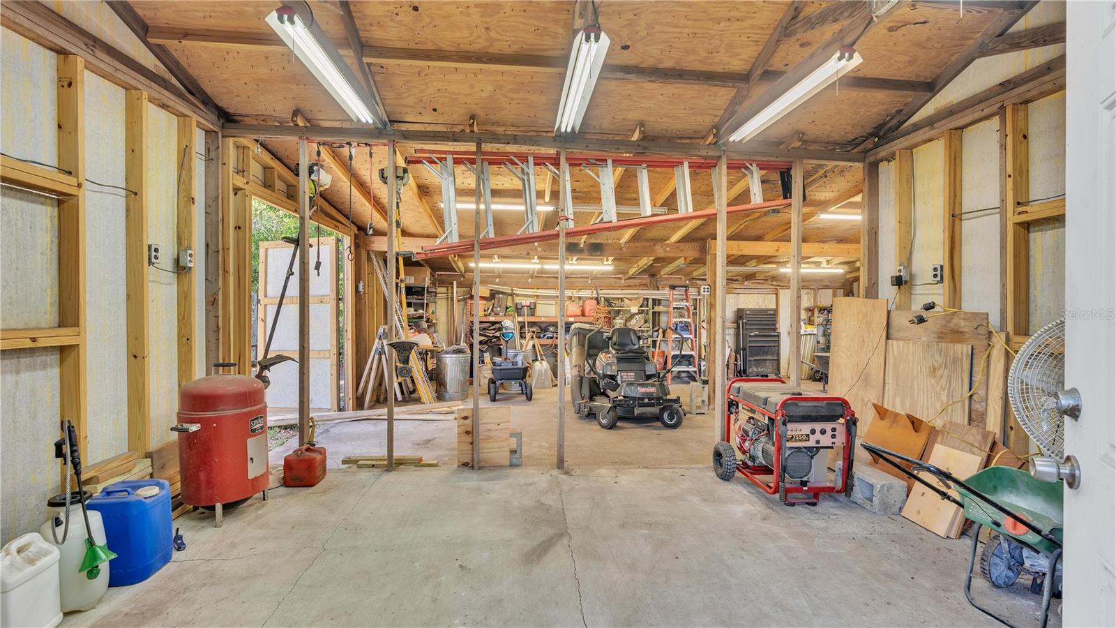 Image 35 of 44 For 2635 Willow Wood Drive