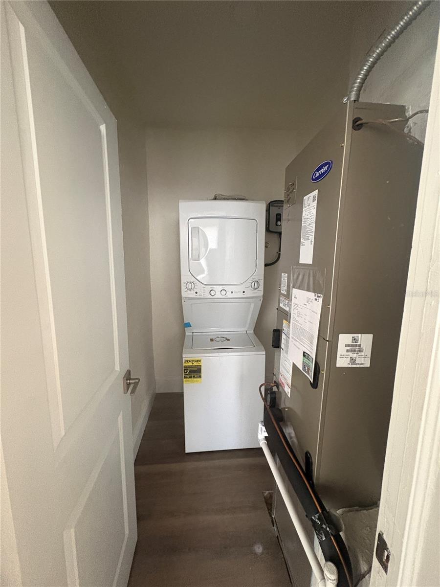 Image 16 of 16 For 729 Palmetto Street 1