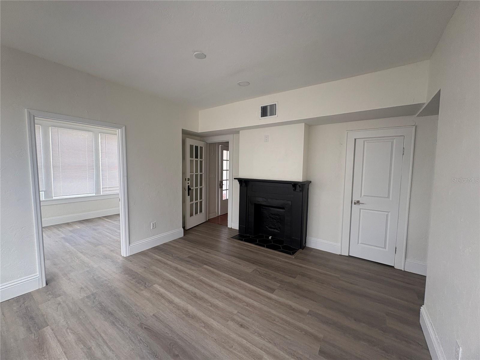 Image 6 of 16 For 729 Palmetto Street 1