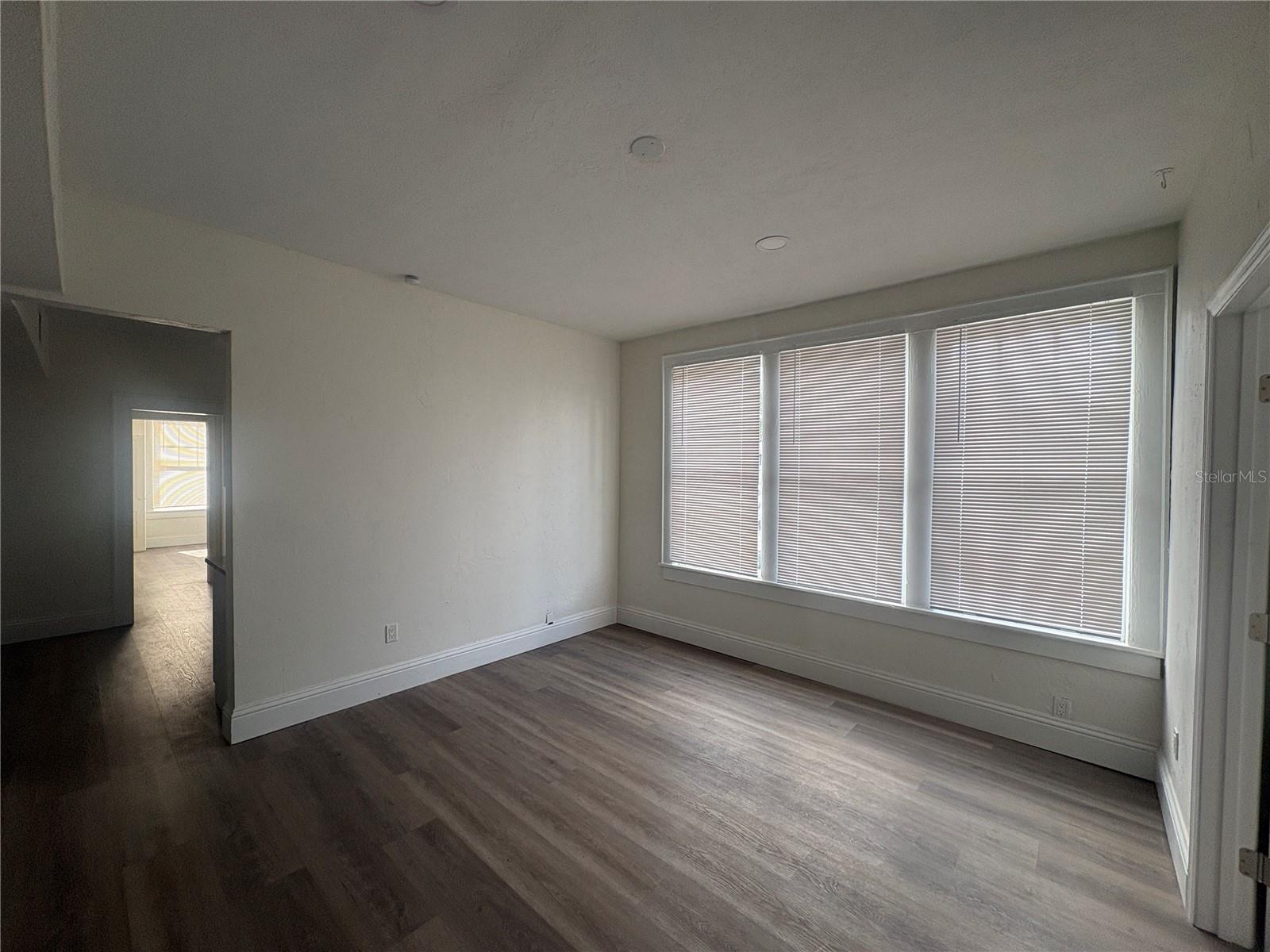 Image 8 of 16 For 729 Palmetto Street 1