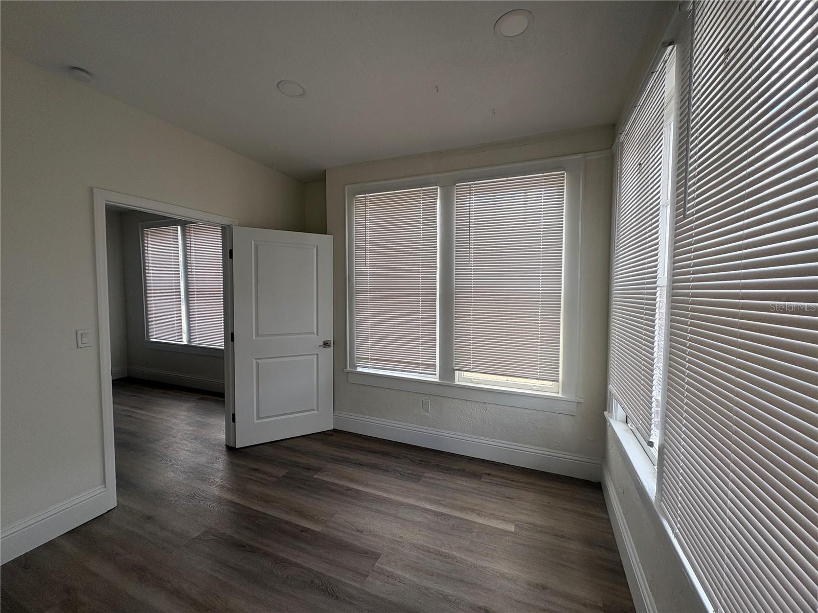 Image 9 of 16 For 729 Palmetto Street 1