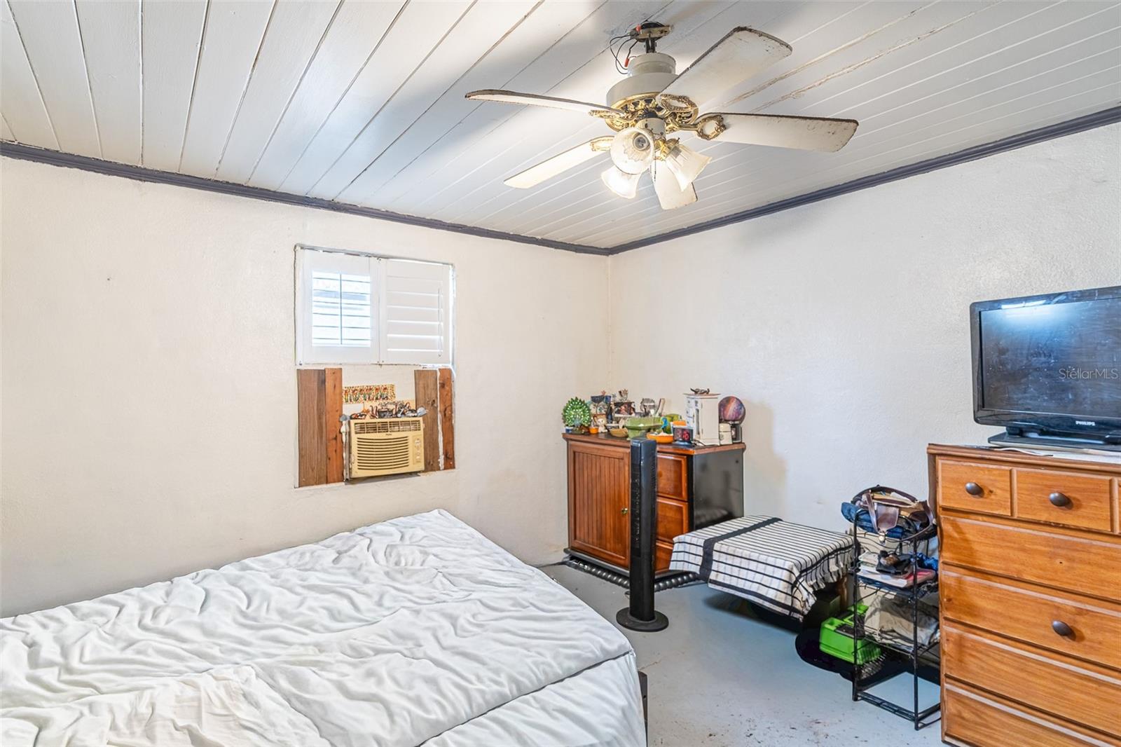 Image 9 of 19 For 100 Self Avenue