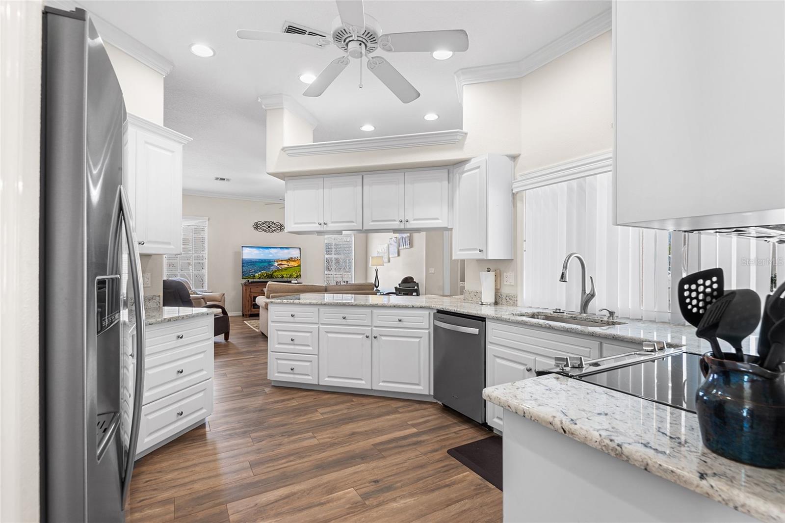 Image 11 of 42 For 5440 Bloomfield Boulevard