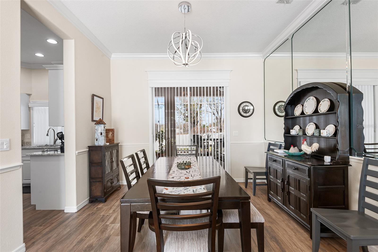 Image 9 of 42 For 5440 Bloomfield Boulevard