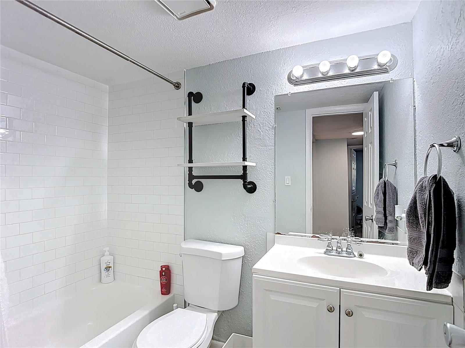 Image 12 of 16 For 201 Pine Violet Court 201