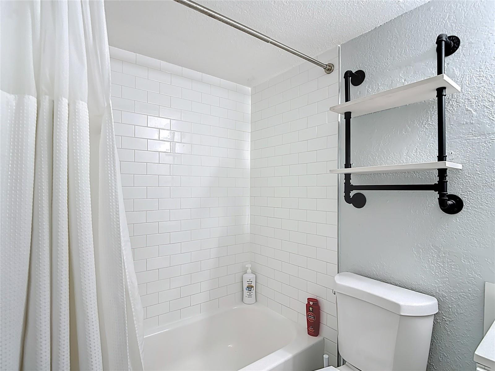 Image 13 of 16 For 201 Pine Violet Court 201