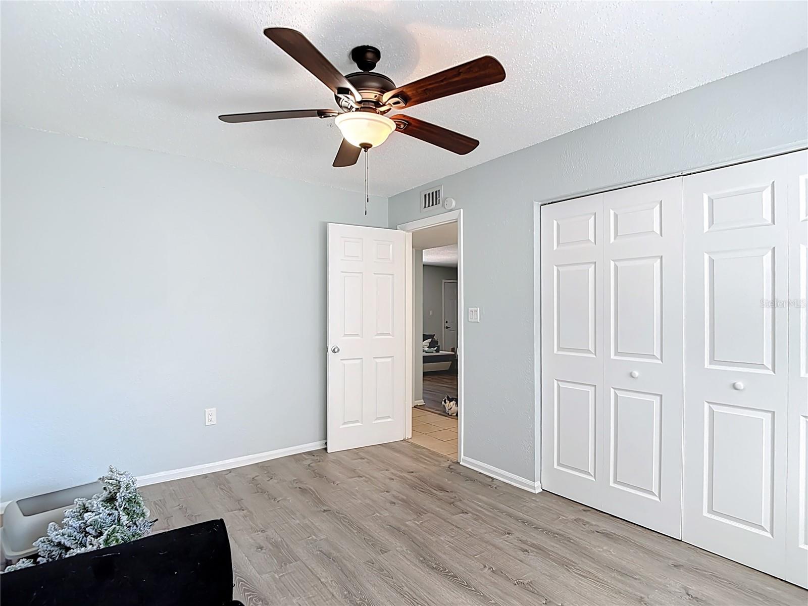 Image 9 of 16 For 201 Pine Violet Court 201