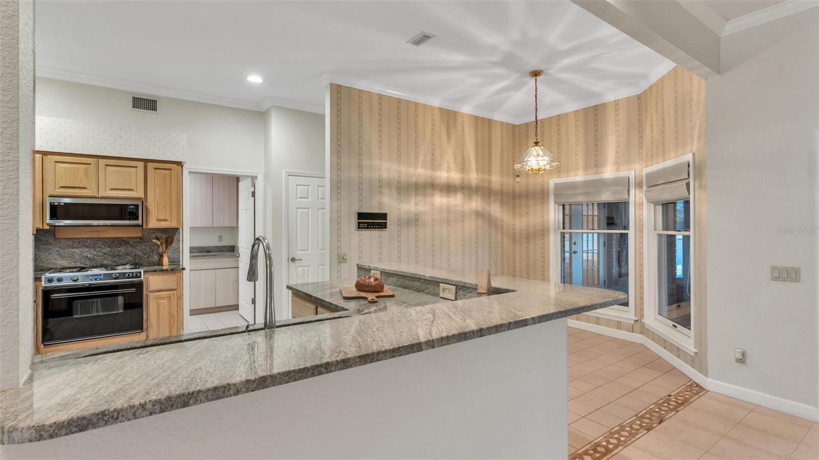 Image 24 of 72 For 122 Juliana Way