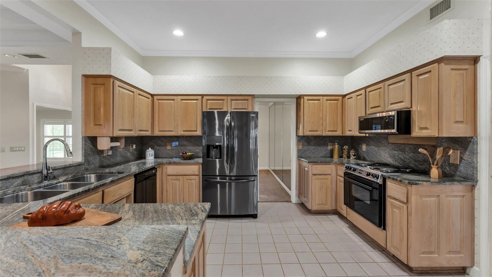 Image 30 of 72 For 122 Juliana Way