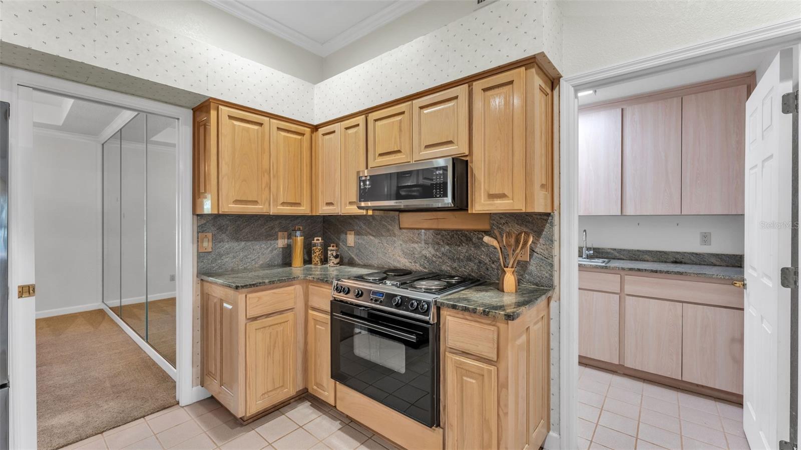 Image 34 of 72 For 122 Juliana Way