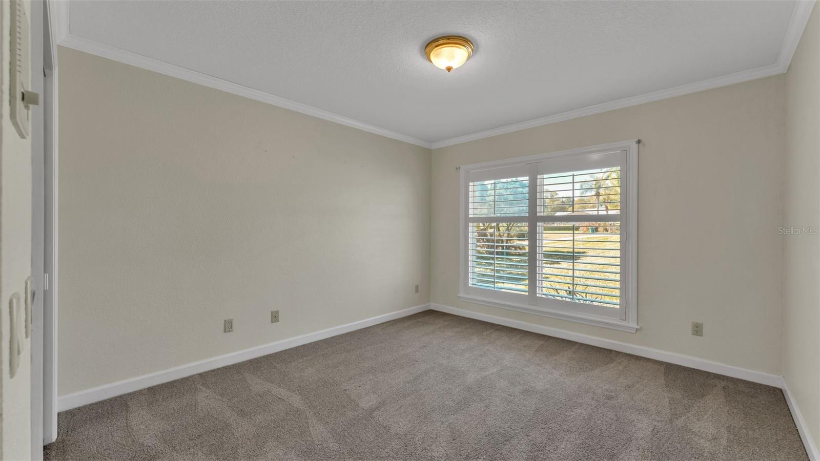 Image 45 of 72 For 122 Juliana Way