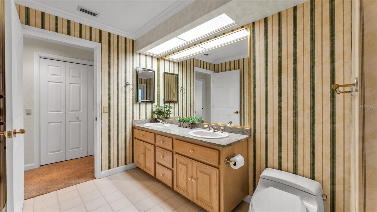 Image 49 of 72 For 122 Juliana Way