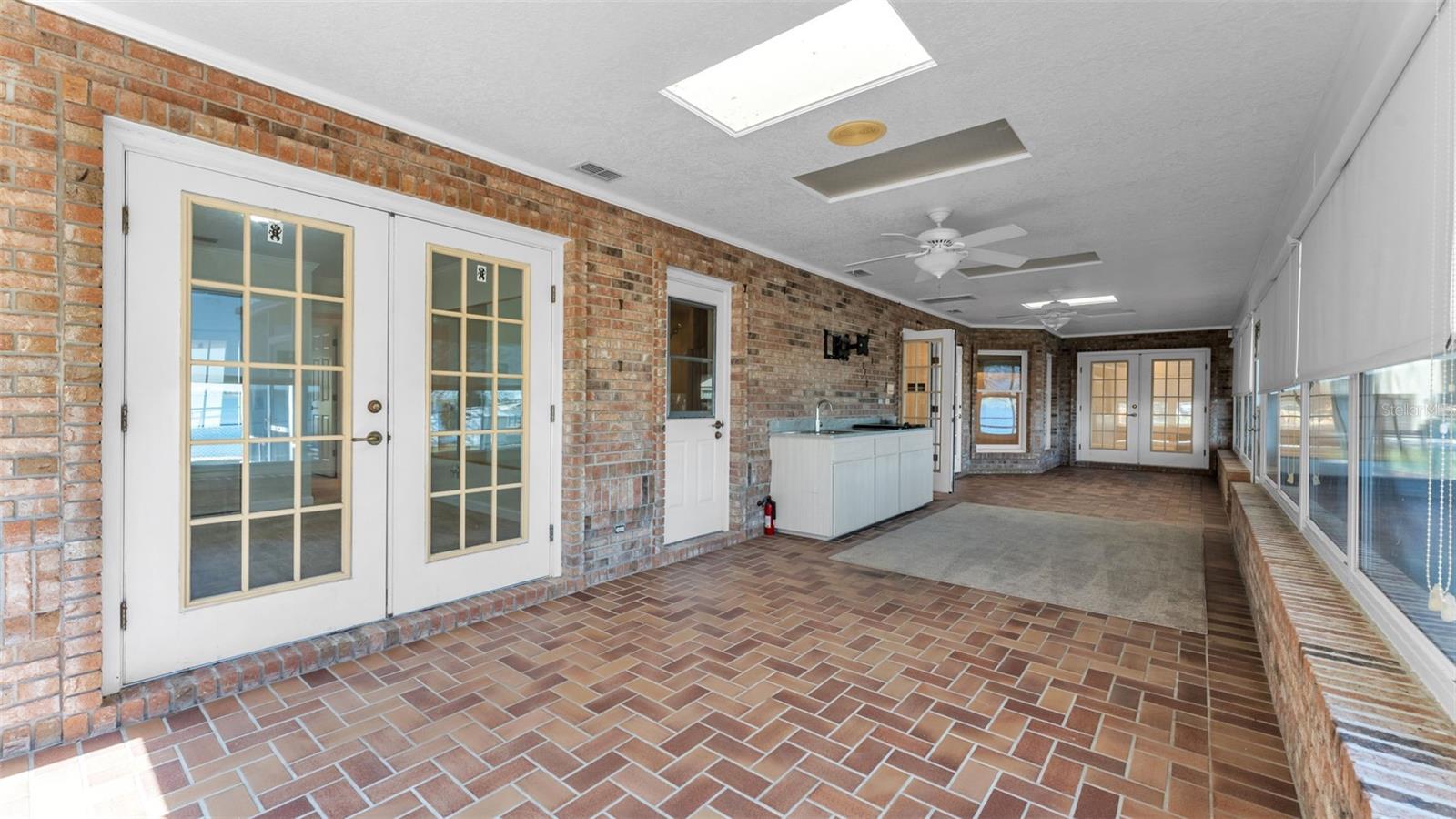 Image 53 of 72 For 122 Juliana Way