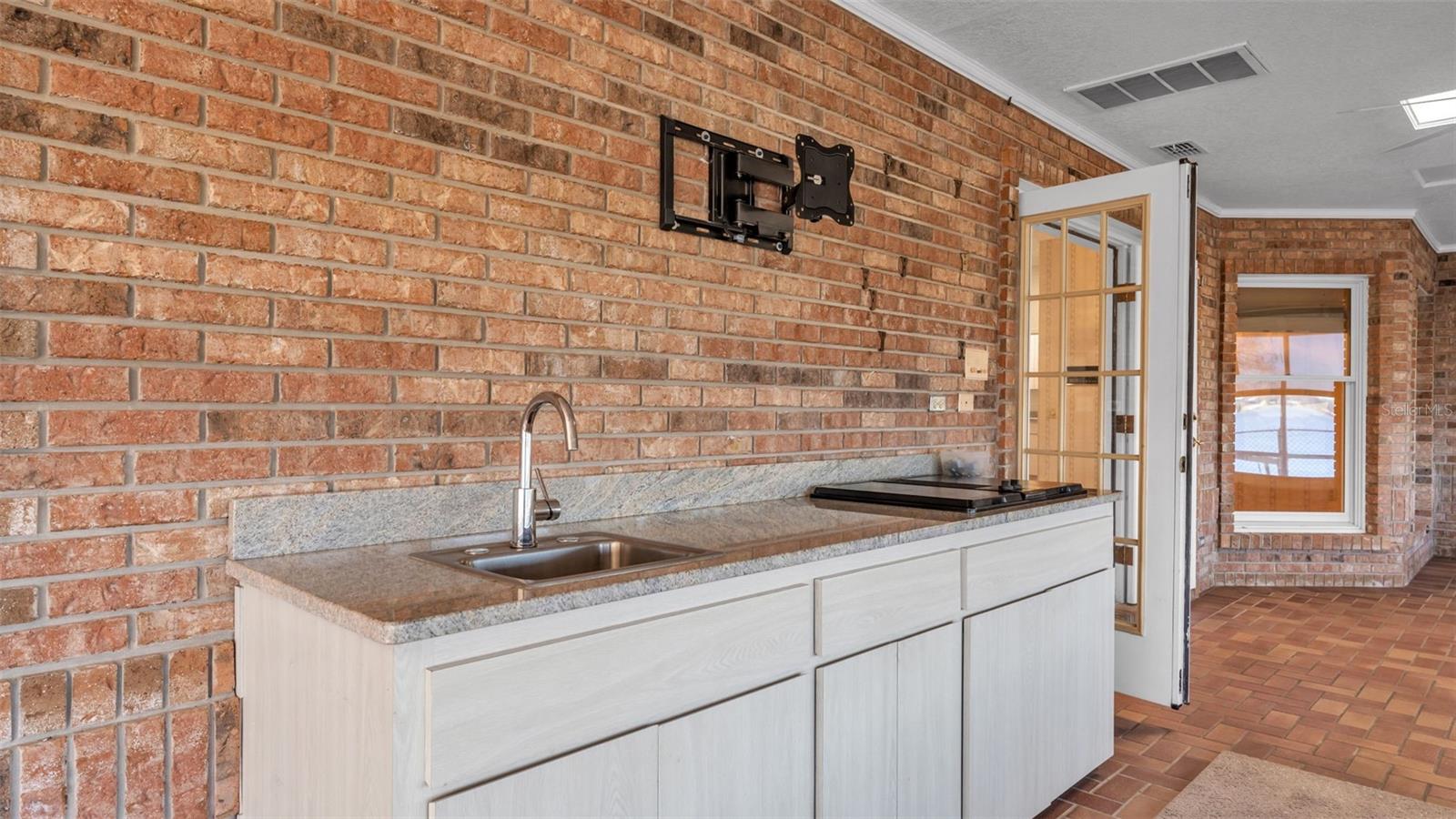 Image 54 of 72 For 122 Juliana Way