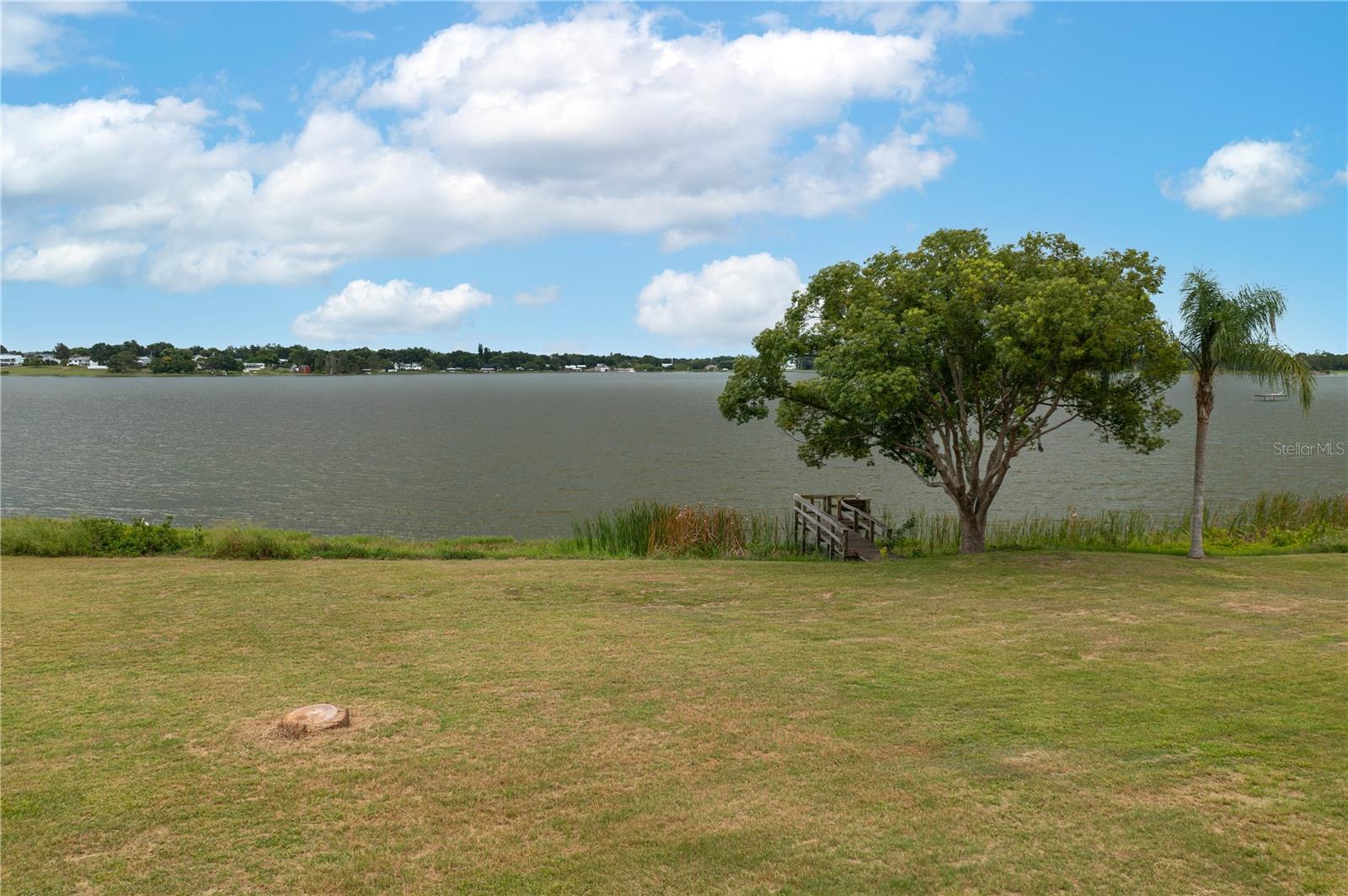 Image 12 of 27 For 21 Lake Avenue