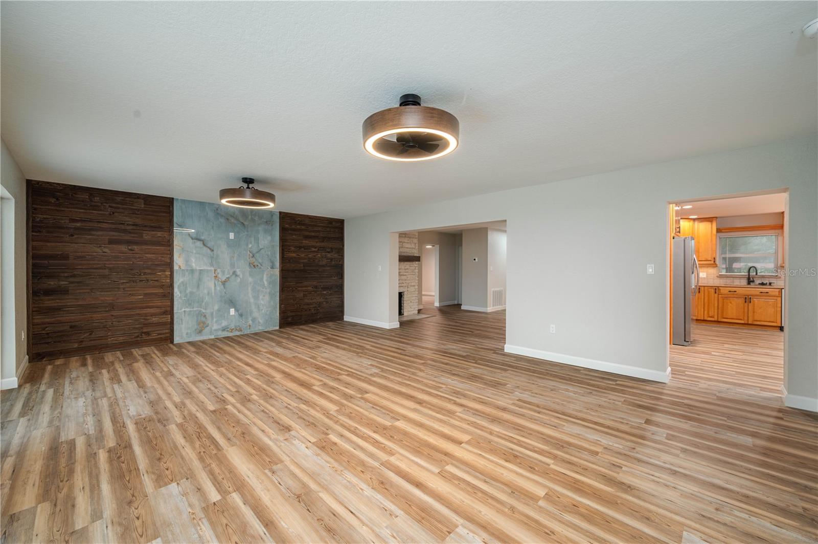 Image 17 of 27 For 21 Lake Avenue