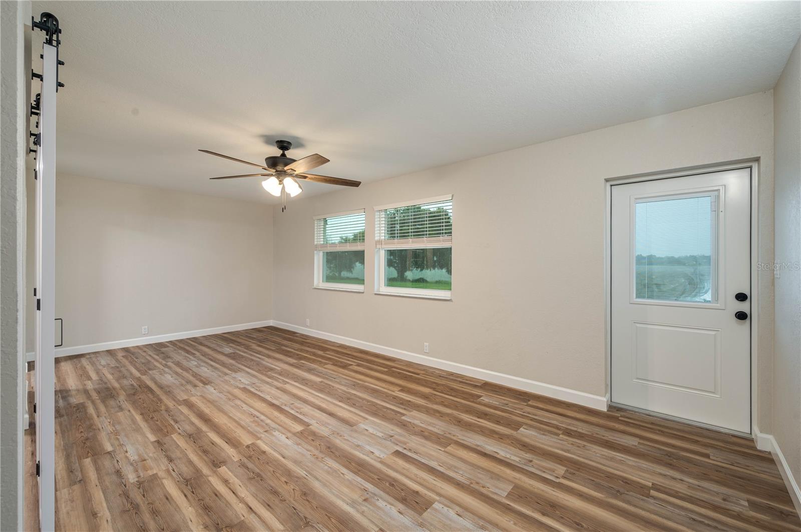 Image 18 of 27 For 21 Lake Avenue