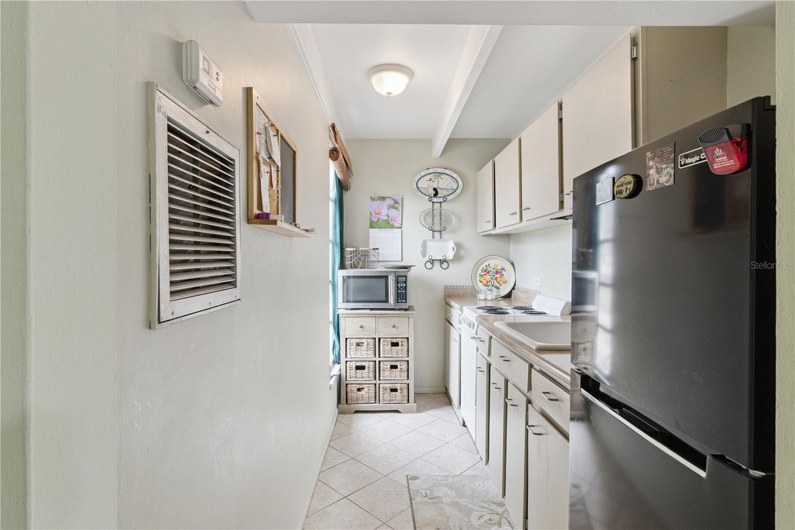 Image 11 of 57 For 1703 Club Circle