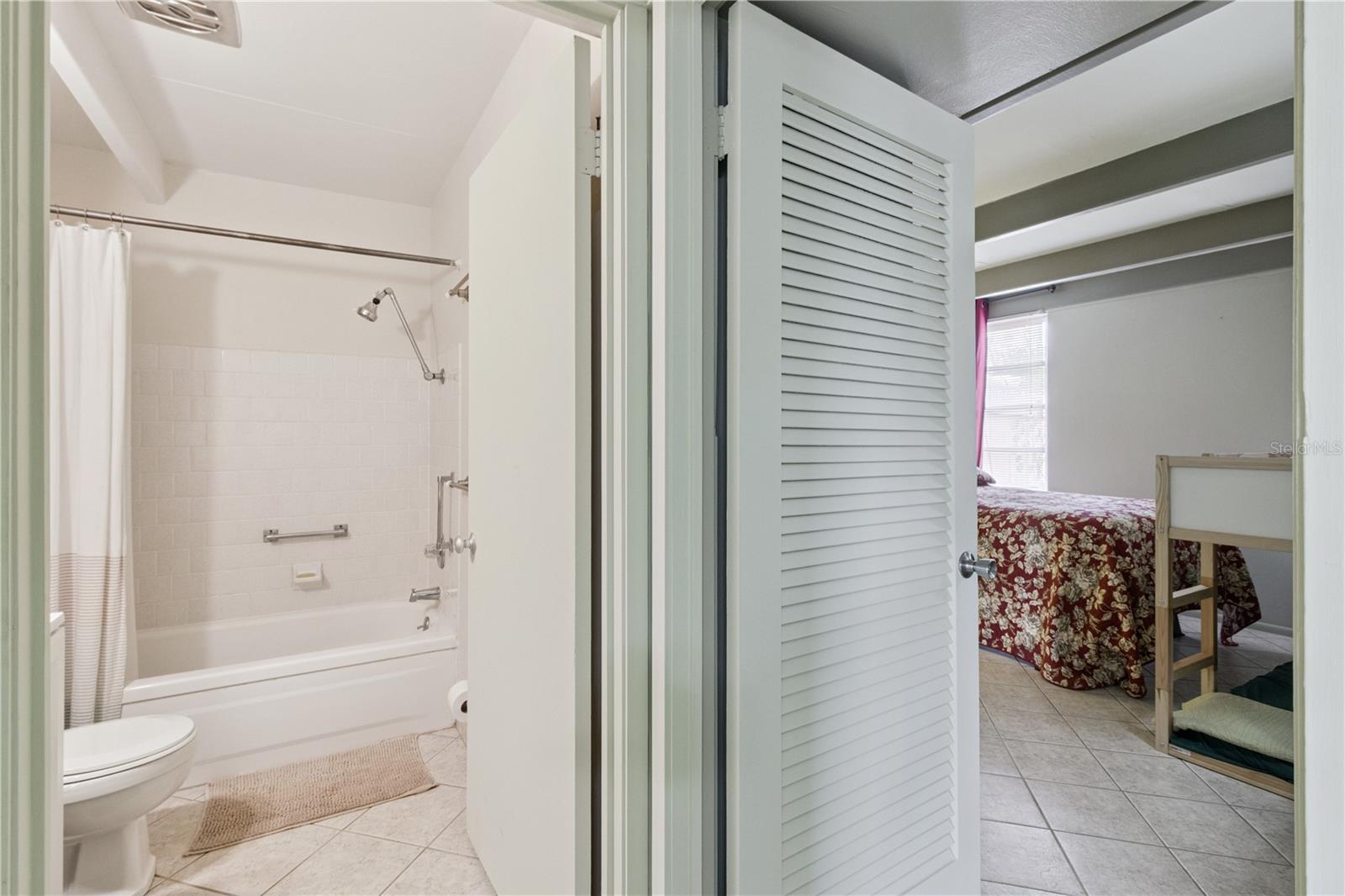 Image 14 of 57 For 1703 Club Circle