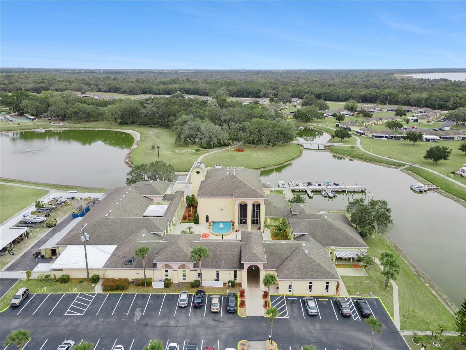 Image 48 of 57 For 1703 Club Circle