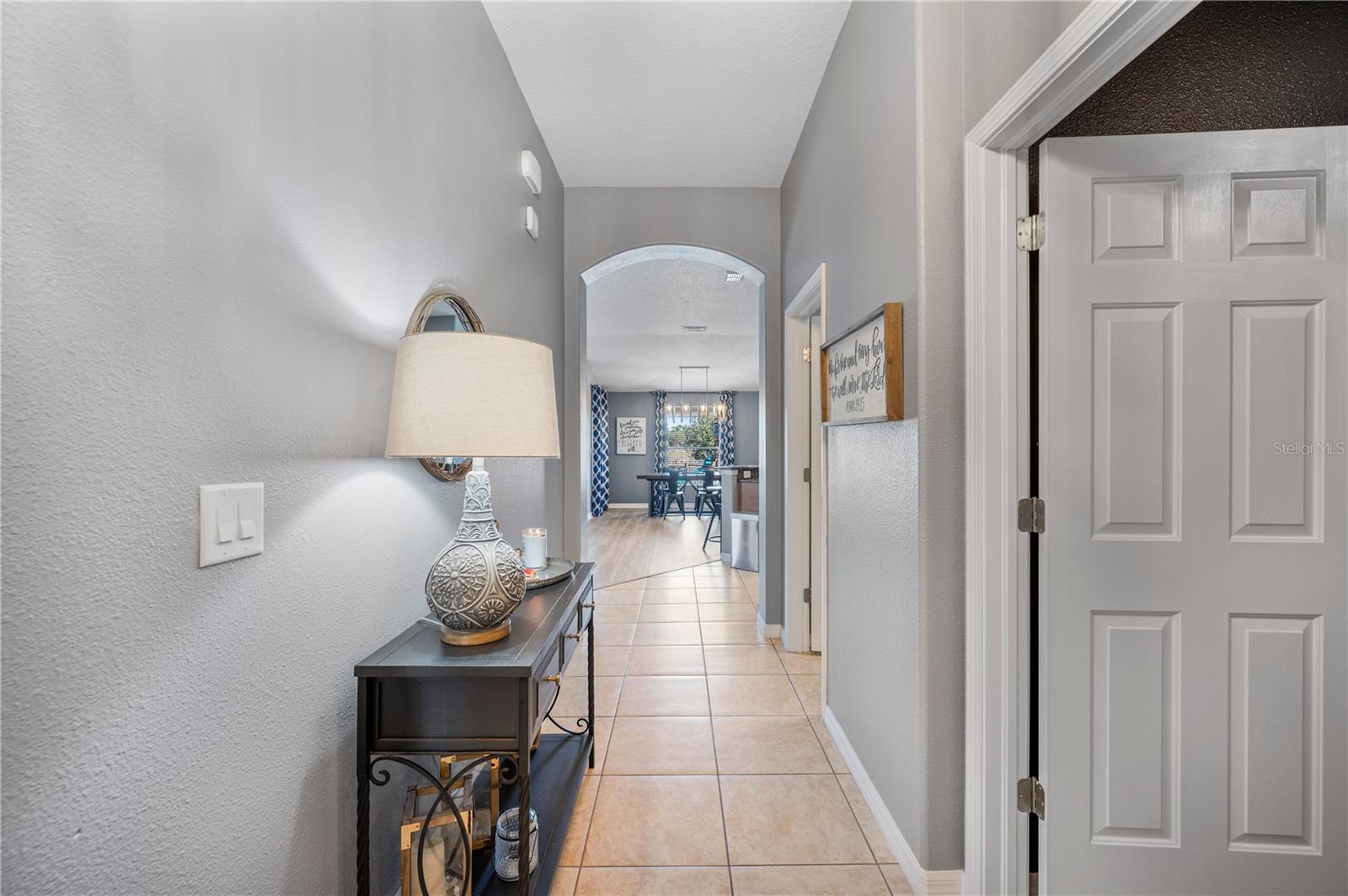 Image 11 of 51 For 2439 Hamlet Circle