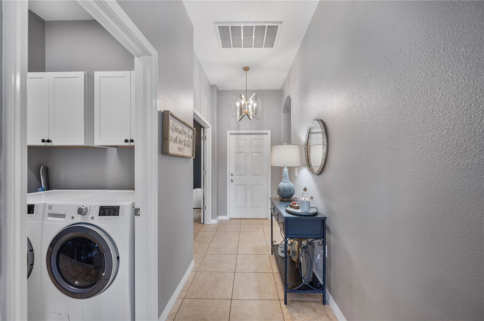 Image 15 of 51 For 2439 Hamlet Circle