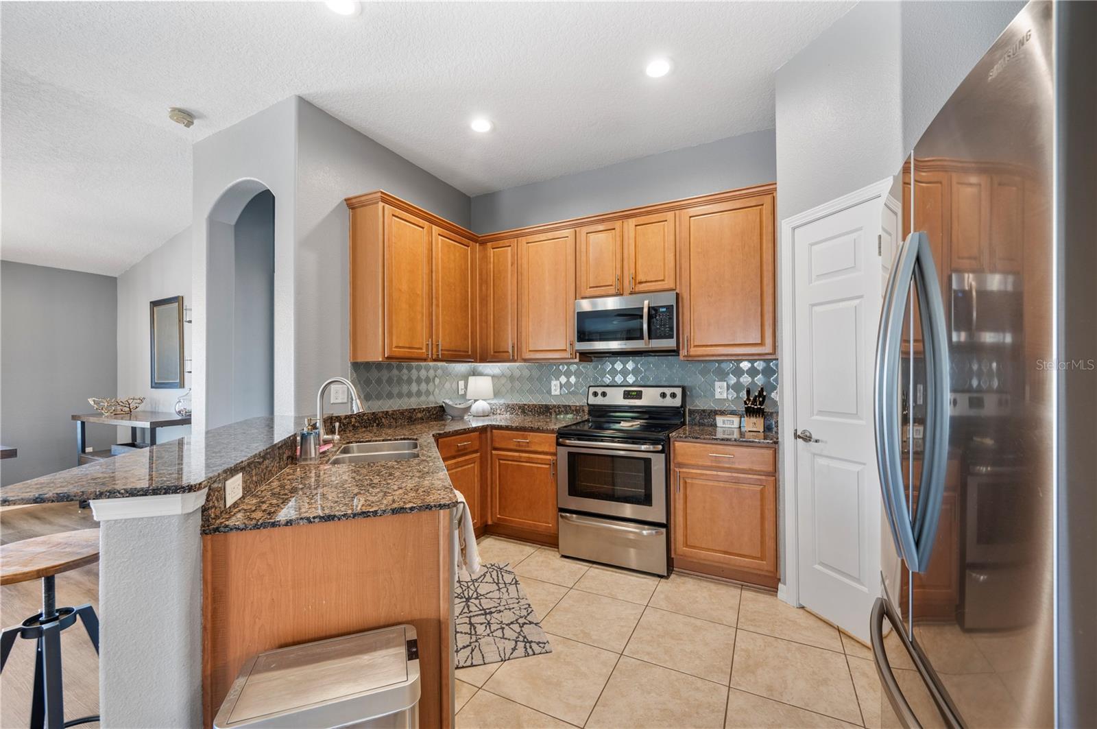 Image 18 of 51 For 2439 Hamlet Circle