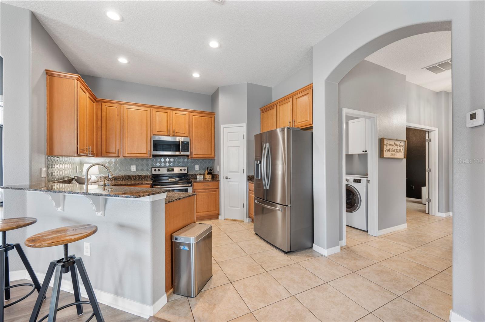 Image 19 of 51 For 2439 Hamlet Circle