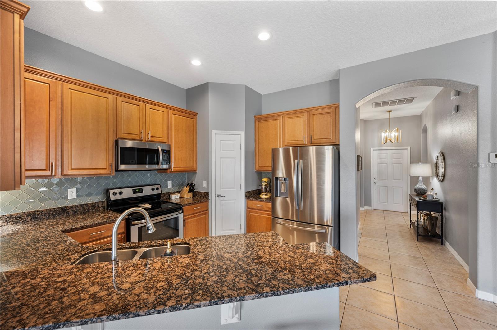 Image 21 of 51 For 2439 Hamlet Circle