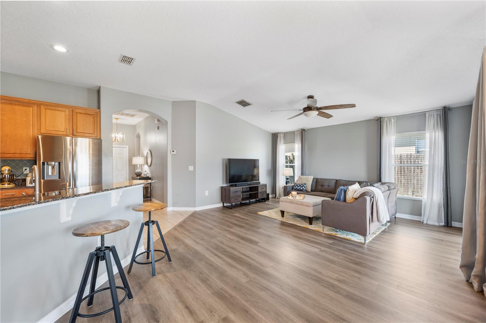 Image 26 of 51 For 2439 Hamlet Circle