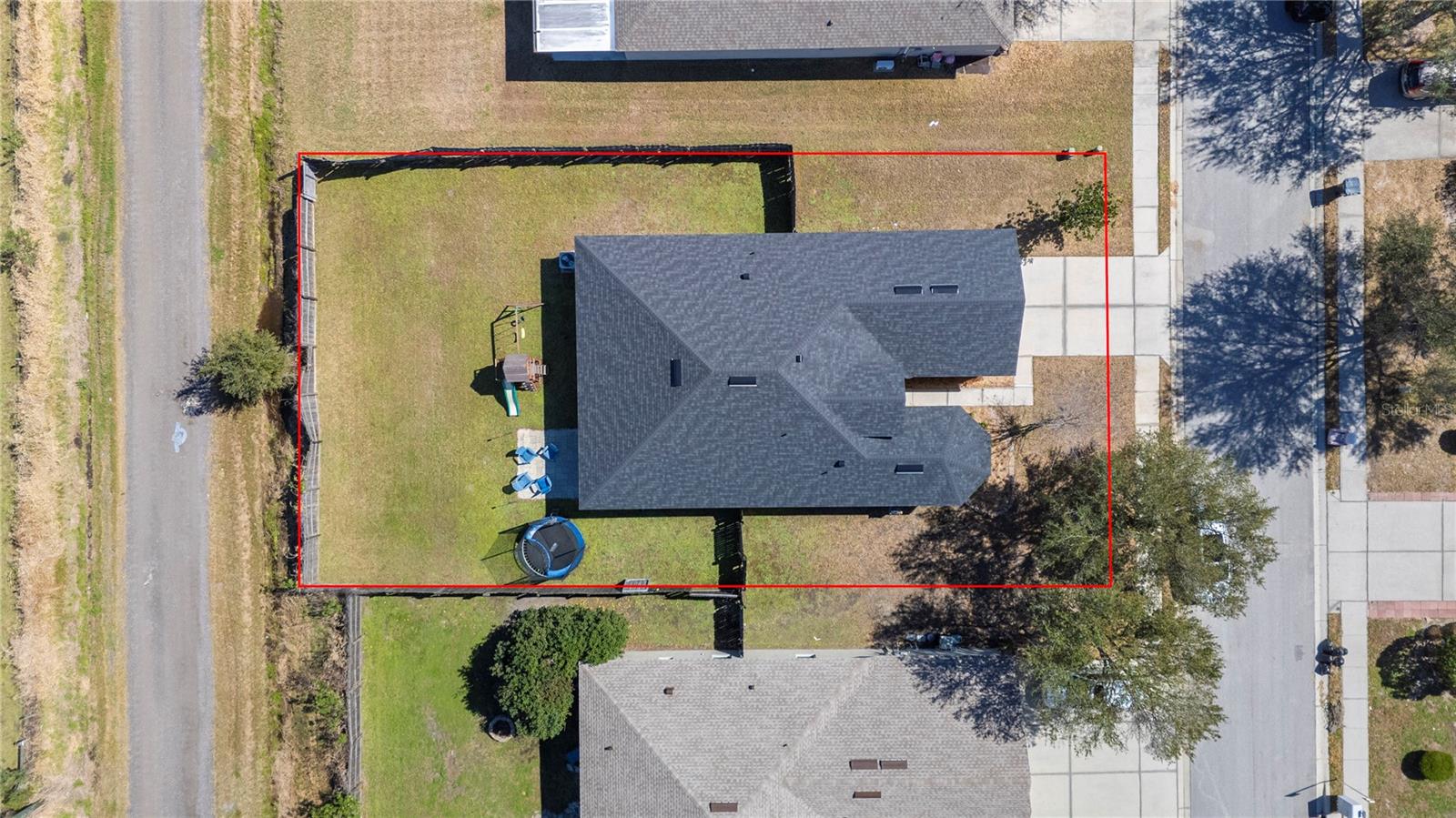 Image 38 of 51 For 2439 Hamlet Circle