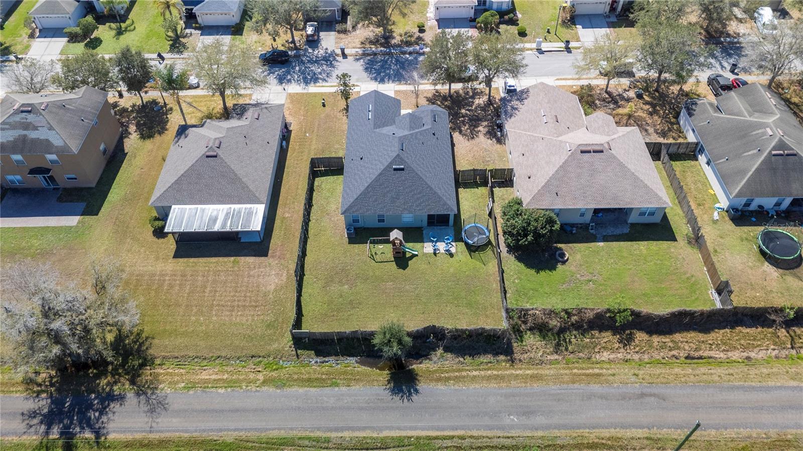 Image 41 of 51 For 2439 Hamlet Circle