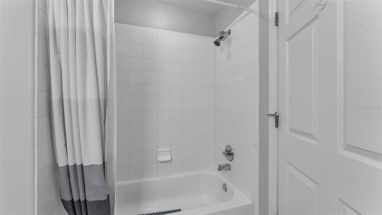 Image 31 of 48 For 3850 Serenade Lane