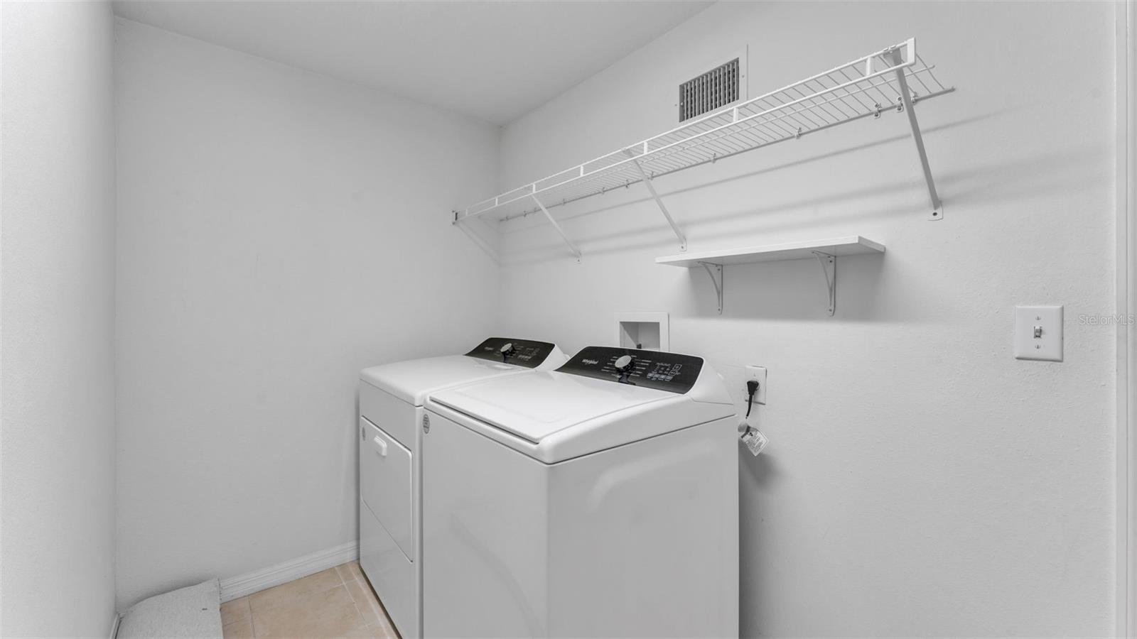 Image 33 of 48 For 3850 Serenade Lane