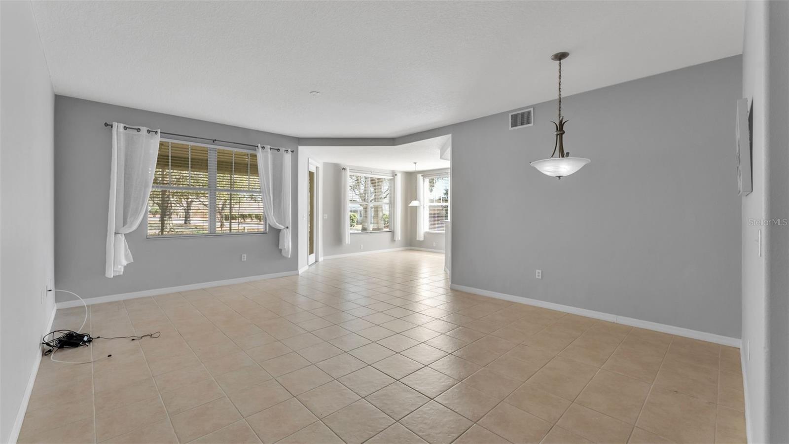 Image 4 of 48 For 3850 Serenade Lane