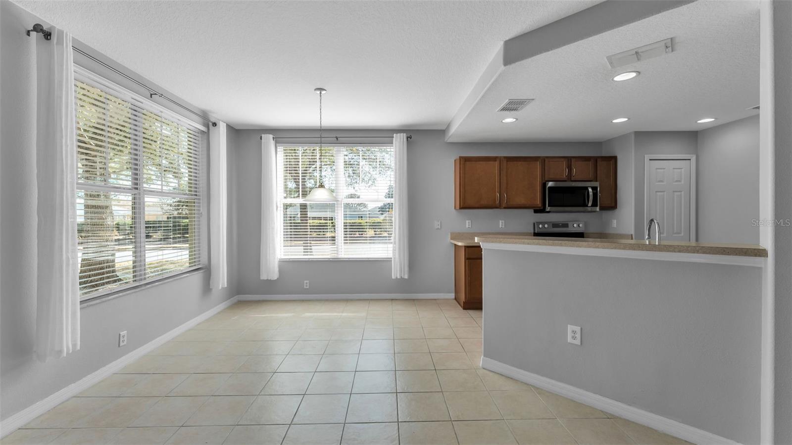 Image 9 of 48 For 3850 Serenade Lane