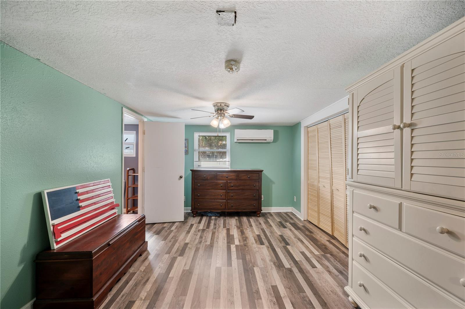 Image 14 of 22 For 219 Beacon Road