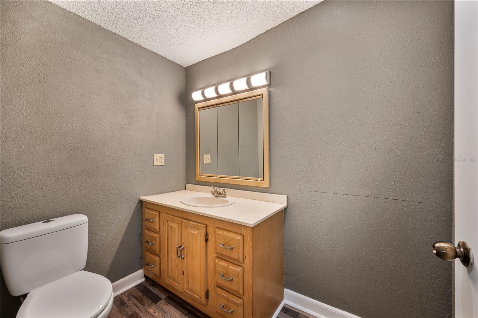 Image 17 of 22 For 219 Beacon Road