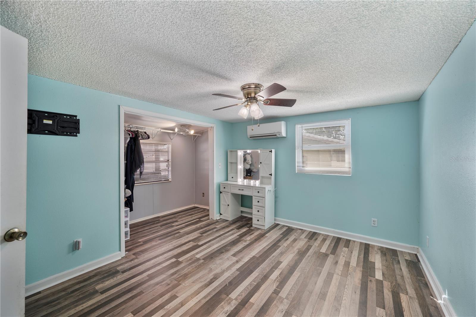 Image 18 of 22 For 219 Beacon Road