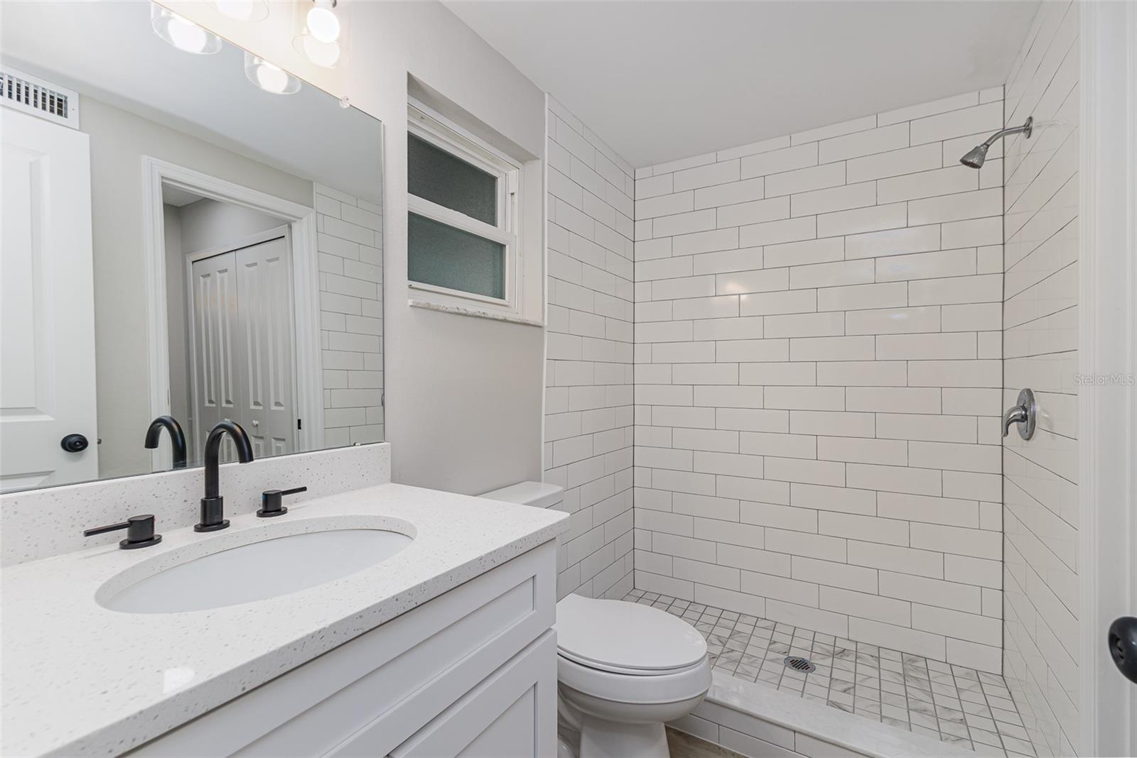 Image 12 of 30 For 265 Lake Thomas Drive