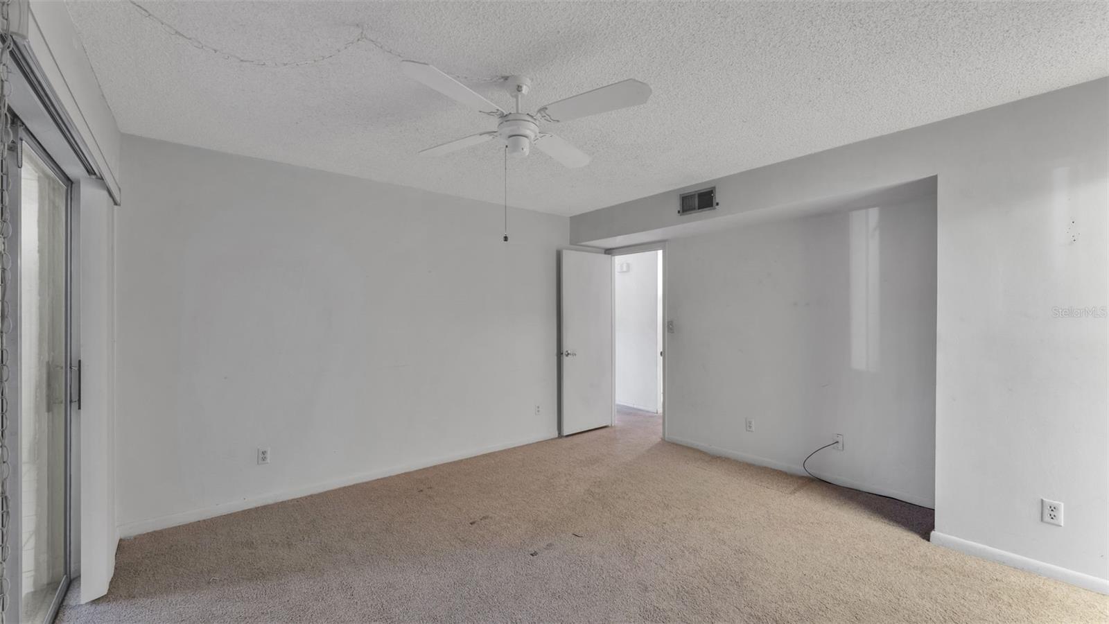 Image 20 of 40 For 1130 Lake Parker Avenue A109