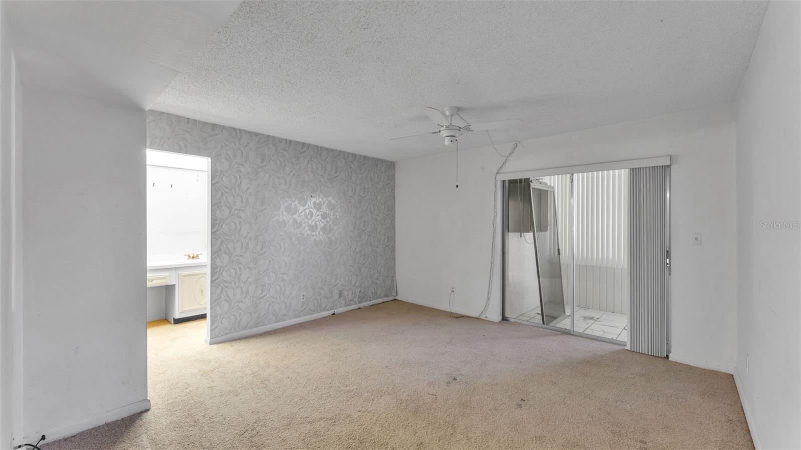 Image 21 of 40 For 1130 Lake Parker Avenue A109