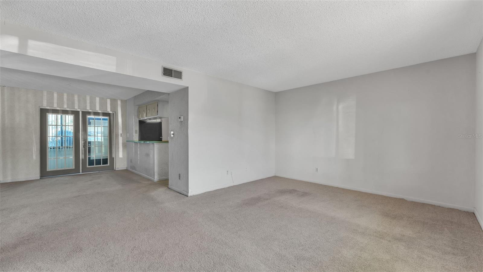 Image 3 of 40 For 1130 Lake Parker Avenue A109