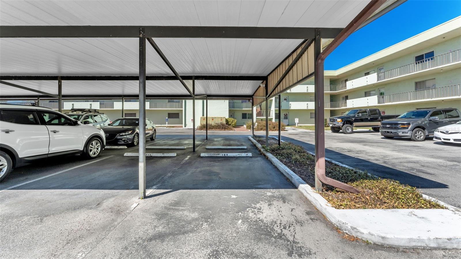 Image 30 of 40 For 1130 Lake Parker Avenue A109