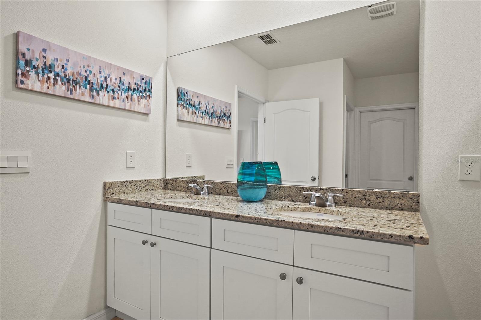 Image 18 of 48 For 5740 Grey Granite Way