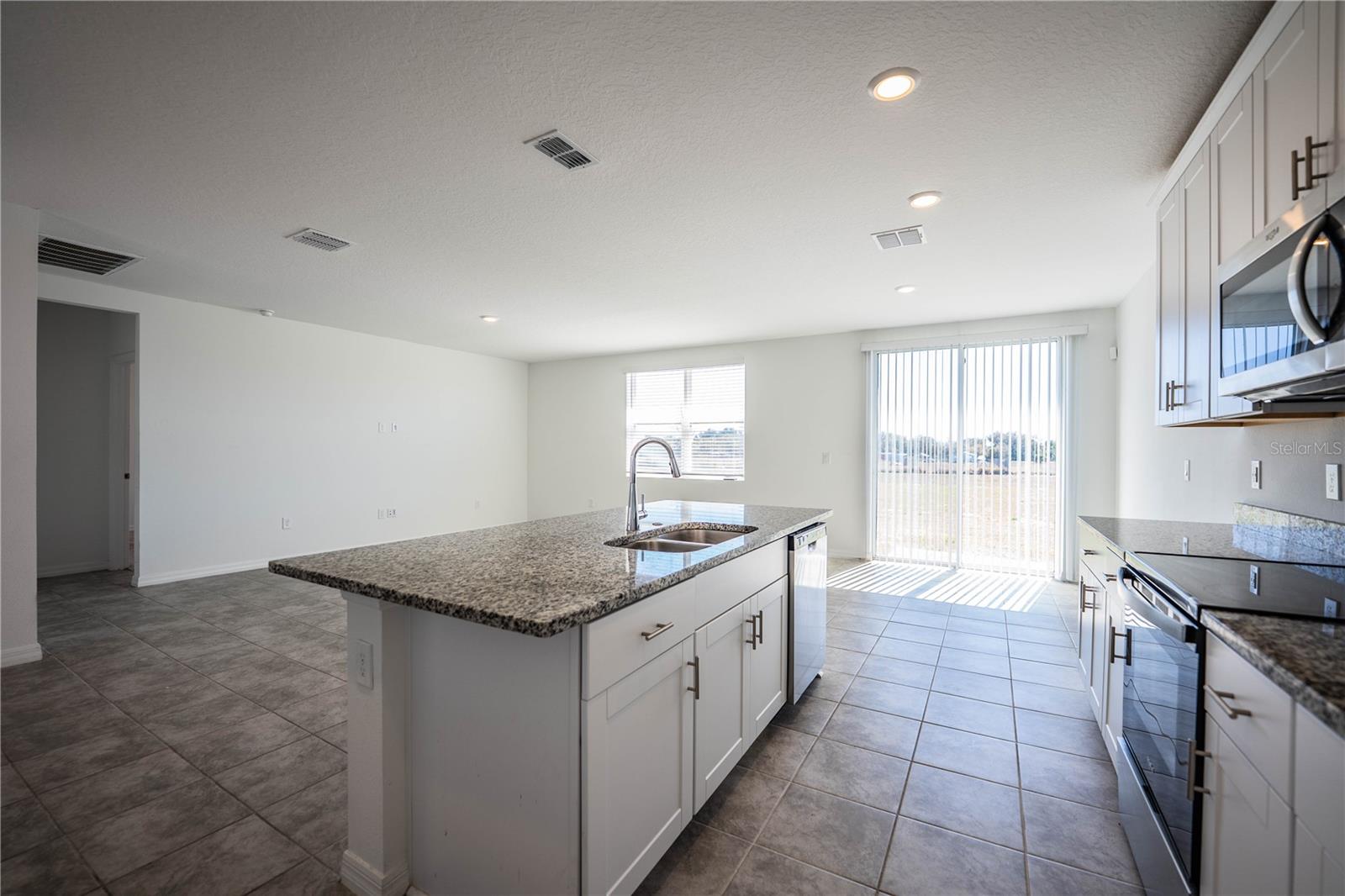 Image 18 of 63 For 1131 Foreshore Lane