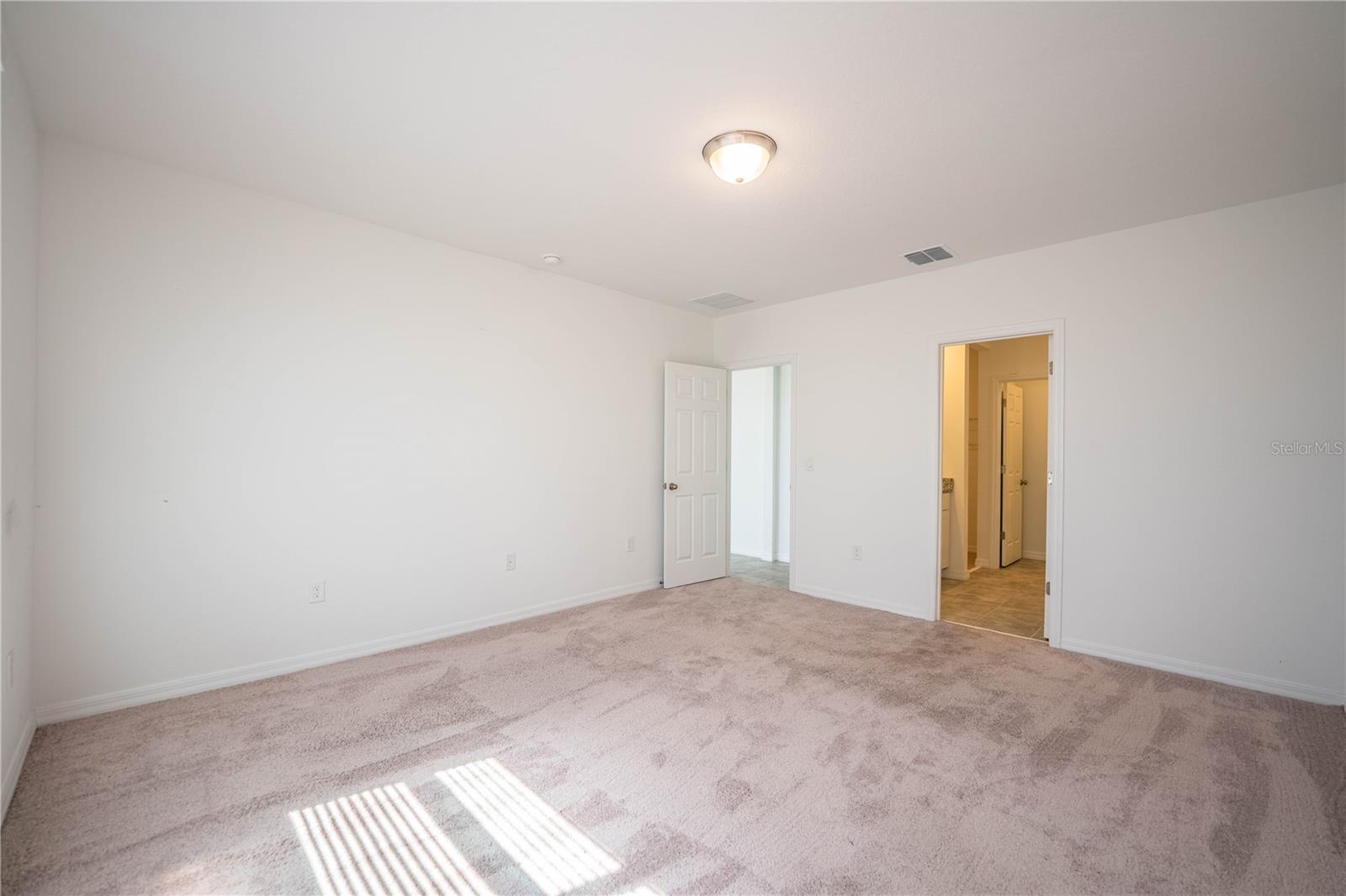 Image 25 of 63 For 1131 Foreshore Lane