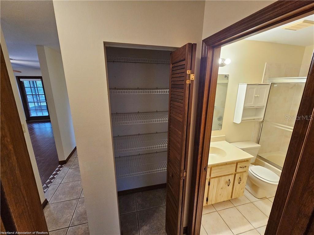 Image 15 of 30 For 511 Elgin Street