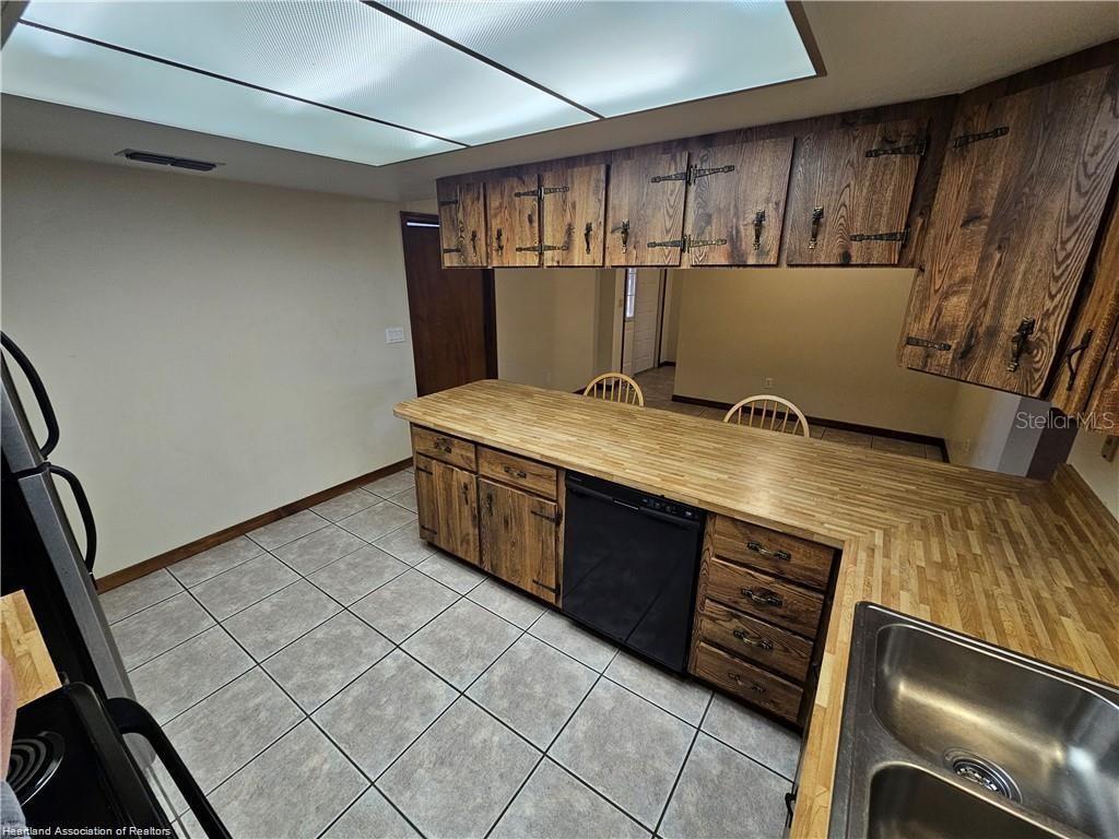 Image 25 of 30 For 511 Elgin Street