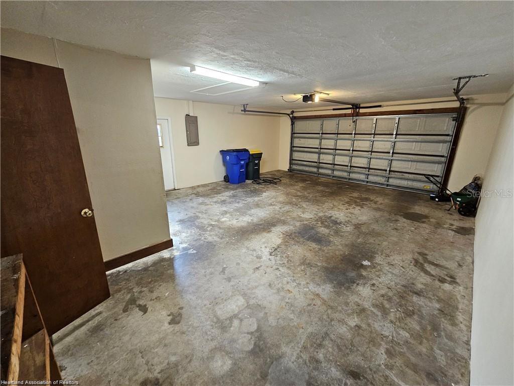 Image 9 of 30 For 511 Elgin Street